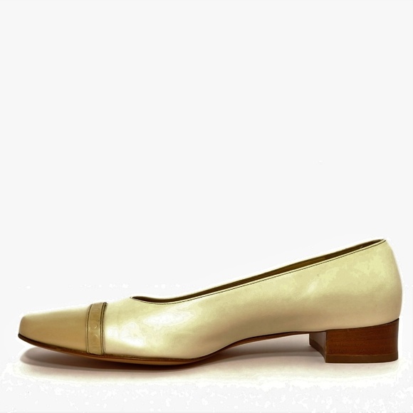 Salvatore Ferragamo Vintage Luxury Cap Toe Flats Sz 8.5 Narrow - Picture 8 of 8